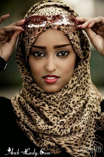 إخرجي من نطاق التقليدية عبر أفكار مميّزة وأنيقة للحجاب مجلة المرأة العربية