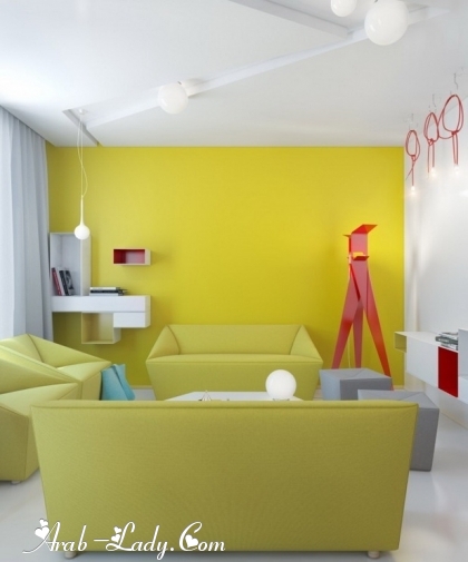 تصاميم لشقة صغيرة باللون الأحمر والأصفر والأبيض