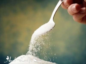 قناع السكر لتنظيف وتلميع البشرة