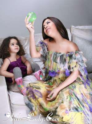 ألبوم صور للفنانه شيرين عبد الوهاب مع بناتها