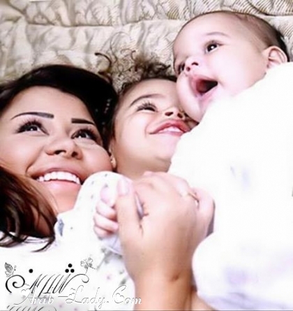 ألبوم صور للفنانه شيرين عبد الوهاب مع بناتها