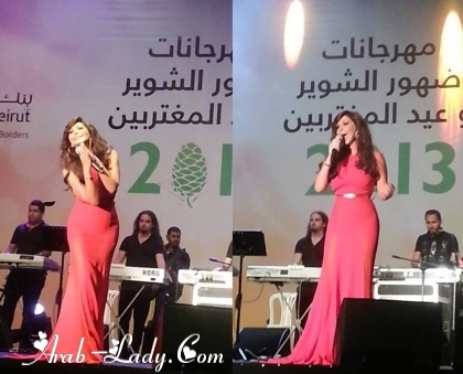 بالصور ... إليسا أضاءت سماء لبنان في حفل جماهيري غفير في ضهور شوير