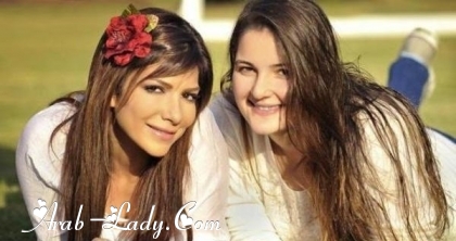 صور الفنانين مع عائلتهم لم تشاهدوها من قبل
