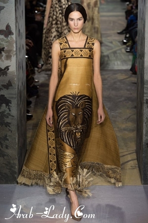 مجموعة أزياء فالنتينو Valentino ذات الطابع العربي والأفريقي الفريد