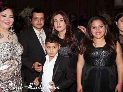 بالصور : محمد هنيدي مع زوجته وأولاده