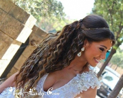 أجمل تسريحات الشعر البسيطة لتتألقي يوم زفافك