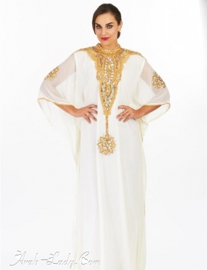 أزياء شرقية لأناقة المرآة العربية