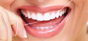  نصائح فعالة وإرشادات من الخبراء لأسنان بيضاء و صحية