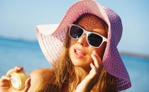 هل تسبب النظارات الشمسية ظهور البثور على الوجه؟