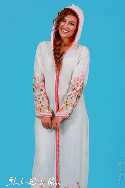 تألقي في إطلالاتك الخريفية مع الجلابة المغربية التقليدية بألوانها المتنوعة
