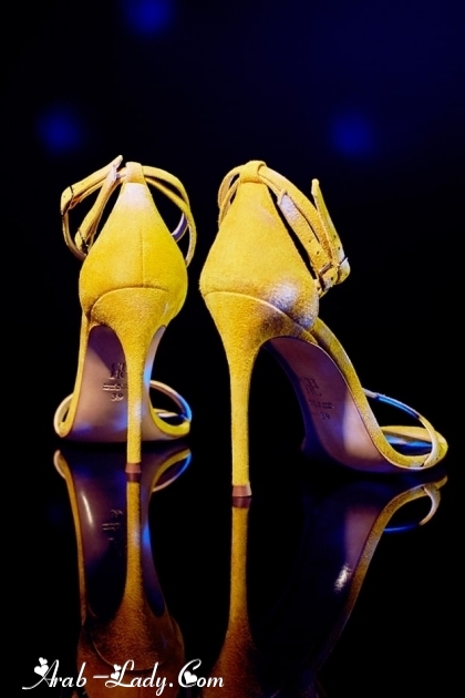  كارولينا هيرارا تطلق تشكيلتها الراقية من الأحذية المميزة لكل امرأة 