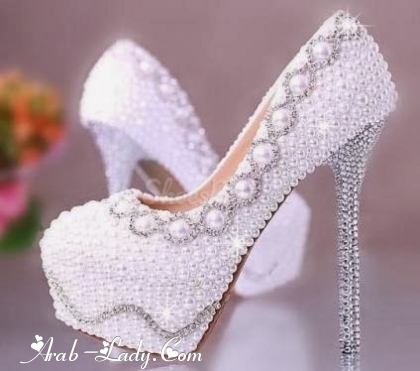 اختاري حذاء الأحجار البراقة لتتألقي في يوم زفافك بجاذبية ساحرة