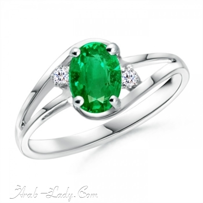   اختاري خاتمك المناسب من هذه القطع الراقية بلمسة الزمرد الأخضر 
