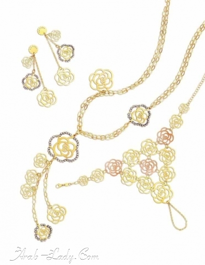 تشكيلة من المجوهرات الذهبية تميز النساء في احتفالات رأس السنة الجديدة 2017