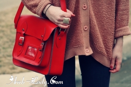  ميزي إطلالاتك الربيعية باختيار الحقيبة اليدوية باللون الأحمر 