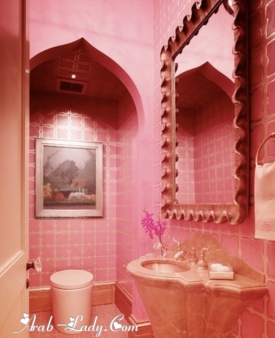 أناقة اللون الزهري تحتل المراتب المتقدمة في ديكور الحمام العصري الأنيق