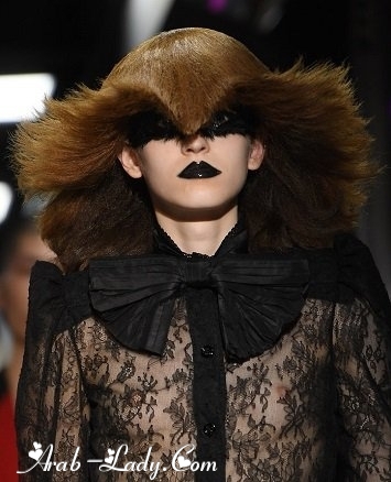 تصفيفات شعر العارضات فى عرض أزياء Gucci تصفيفات شعر العارضات فى عرض أزياء Gucci