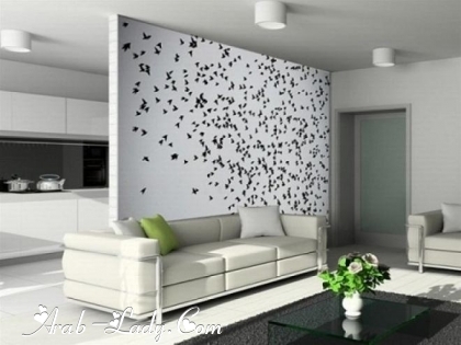 امنحي منزلك جاذبية راقية مع لمسة ورق الحائط الجديدة والعصرية
