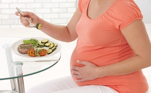 أطعمة تجنبيها خلال الحمل