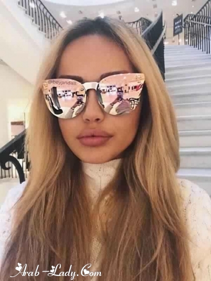 نظارات الشمس الملونة تسيطر على صيف 2017