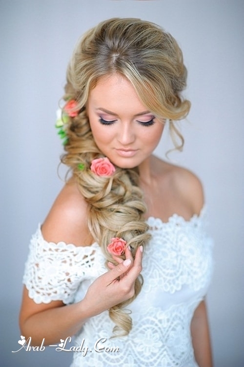 توجي جمالك يوم الزفاف بأروع تسريحات شعر العروس الخريفية