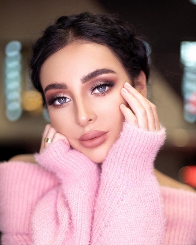 خبيرة التجميل السعودية نورة بوعوض تتألق في عالم المكياج خبيرة التجميل السعودية نورة بوعوض تتألق في عالم المكياج