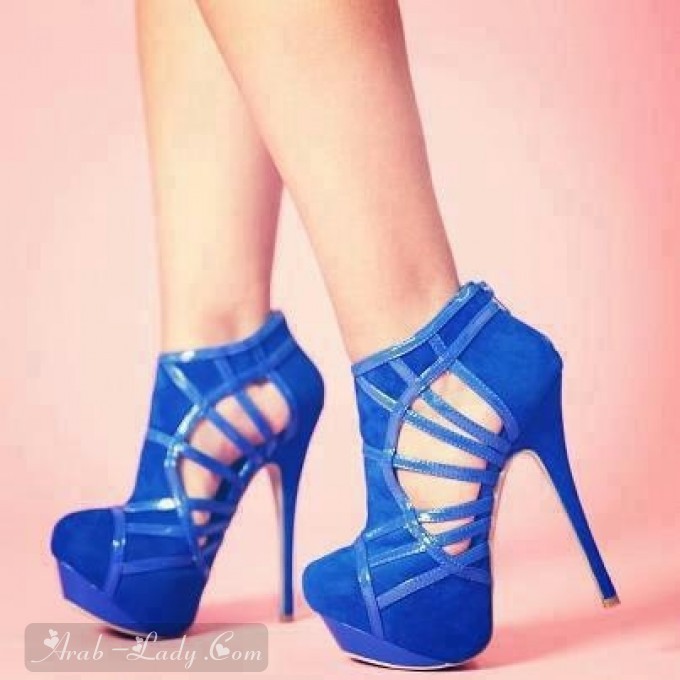 أحذية كعب باللون الأزرق .. فقط لعاشقات التميز