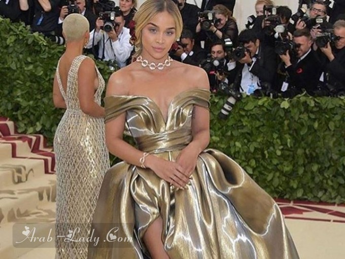 شاهدي صيحات موضة الأظافر من  Met Gala !