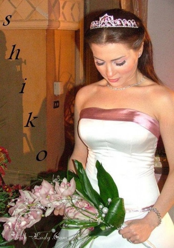 من هي الفنانة الأجمل بفستان الزفاف الأبيض !