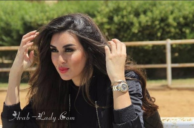 بالصور ؛ كيف تحافظ ياسمين صبري على رشاقتها المصرية !