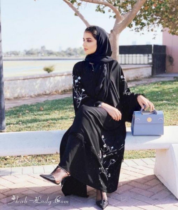 اختاري إطلالتك في صيف 2020 على طريقة مدونات الموضة السعودية