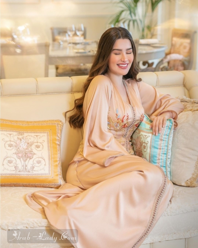 شاهدي أجمل إطلالات الفاشنيستا روان بن حسين