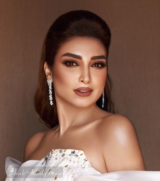 شاهدي إطلالات الفنانة الجميلة والمتألقة روجينا شاهدي إطلالات الفنانة الجميلة والمتألقة روجينا