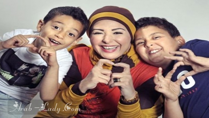 اكتشفوا صور نادرة  للفنانين العرب رفقة أبنائهم في ظهورهم الأول 