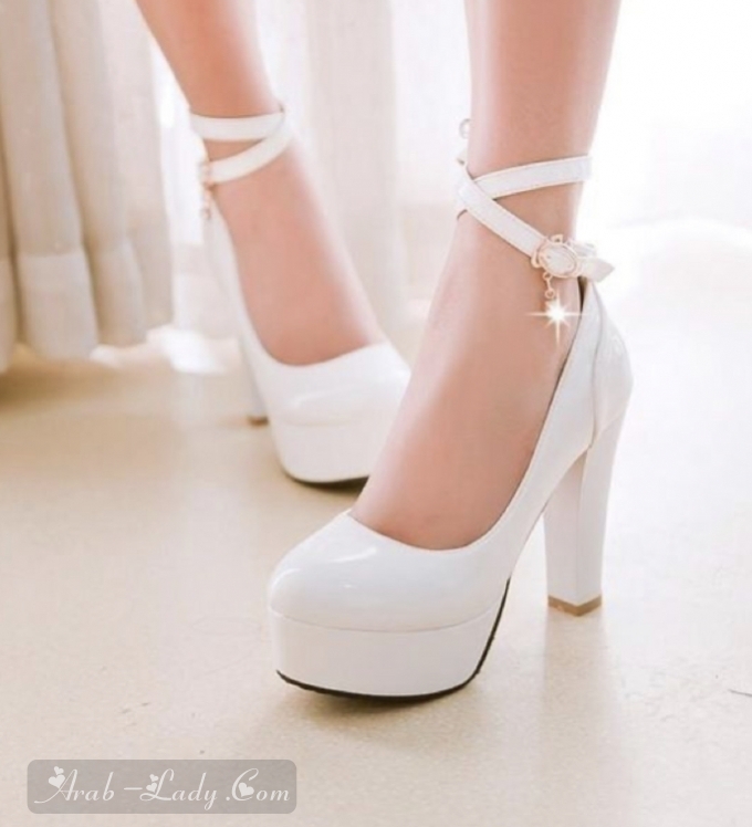 بالصور : احذية الكعب العالي باللون الأبيض
