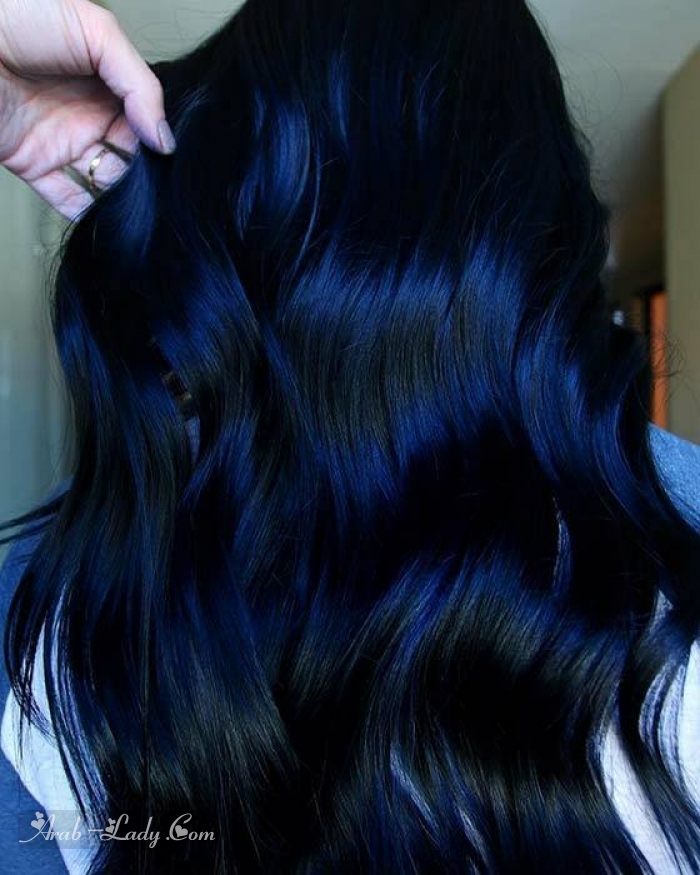  شعر أزرق داكن جرئ