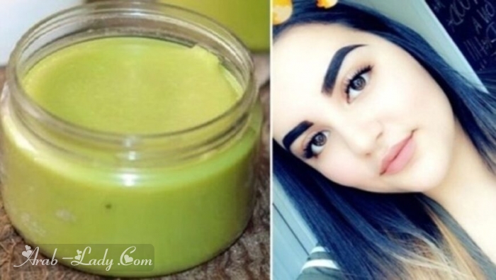 بشرة صافية كالقمر هنا القناع الطبيعي القنبلة لتحقيق ذلك