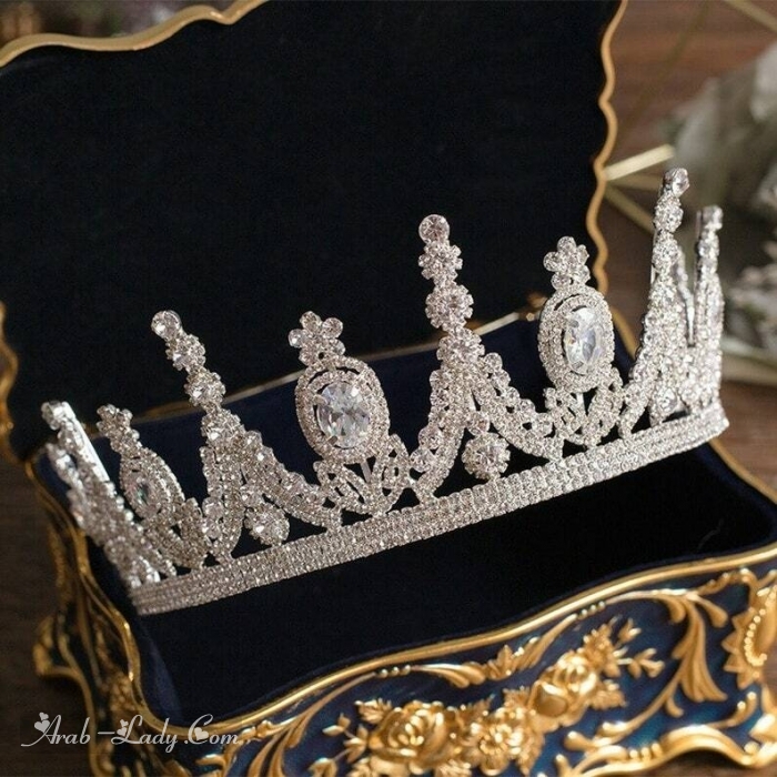 تاج كريستالي ملكي للزفاف أحدث أشكال التيجان الملكية للعرائس