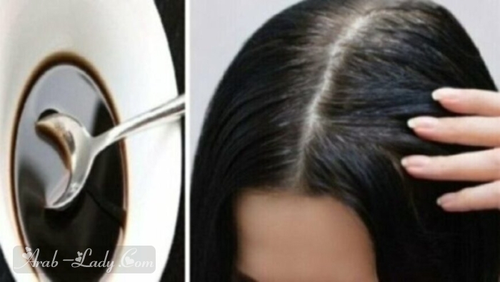 رشي هذا المحلول الطبيعي على شعرك ولن تري أثرا للشيب مرة أخرى