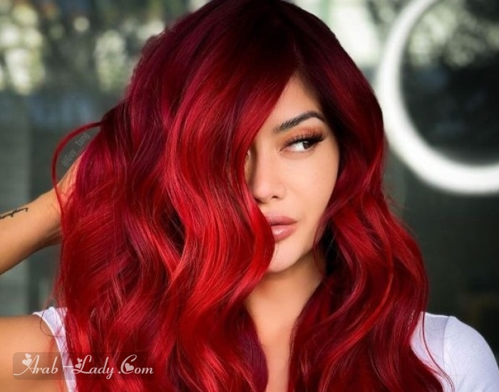 الأحمر الناري لصبغ الشعر بدرجة من اللون الأحمر