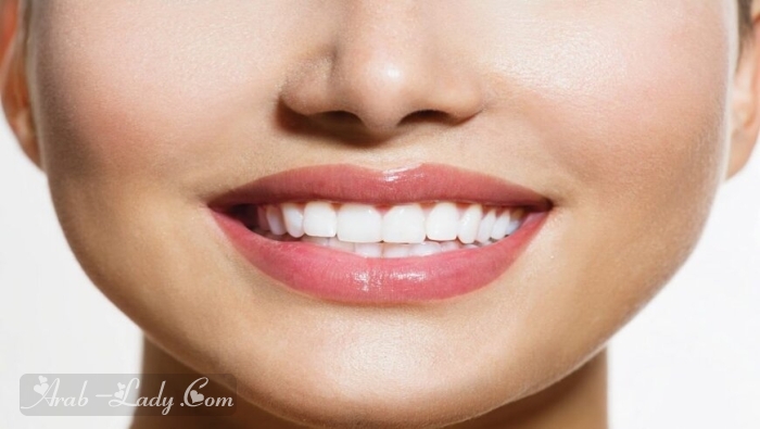 لأسنان بيضاء كاللؤلؤ هذه المكونات الطبيعية تحقق لك ذلك